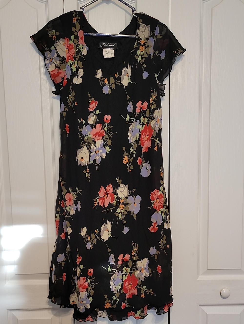 Jolibel Women's Black Floral V‑Neck Midi Dress with Flutter Sleeves